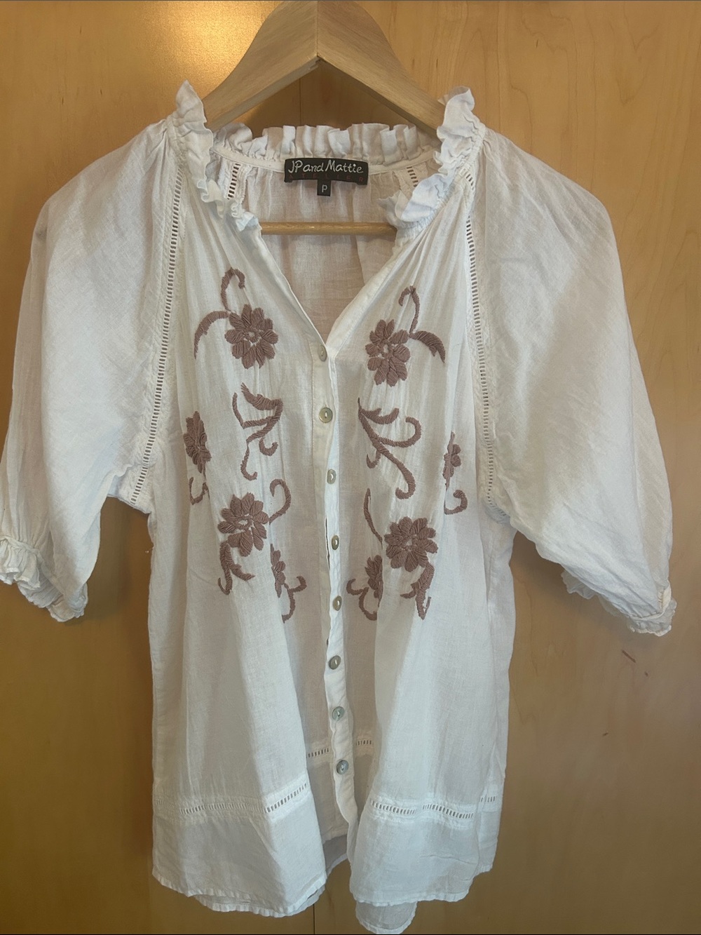 White Cotton Embroidered Button-Front Blouse JP and Mattie atelier